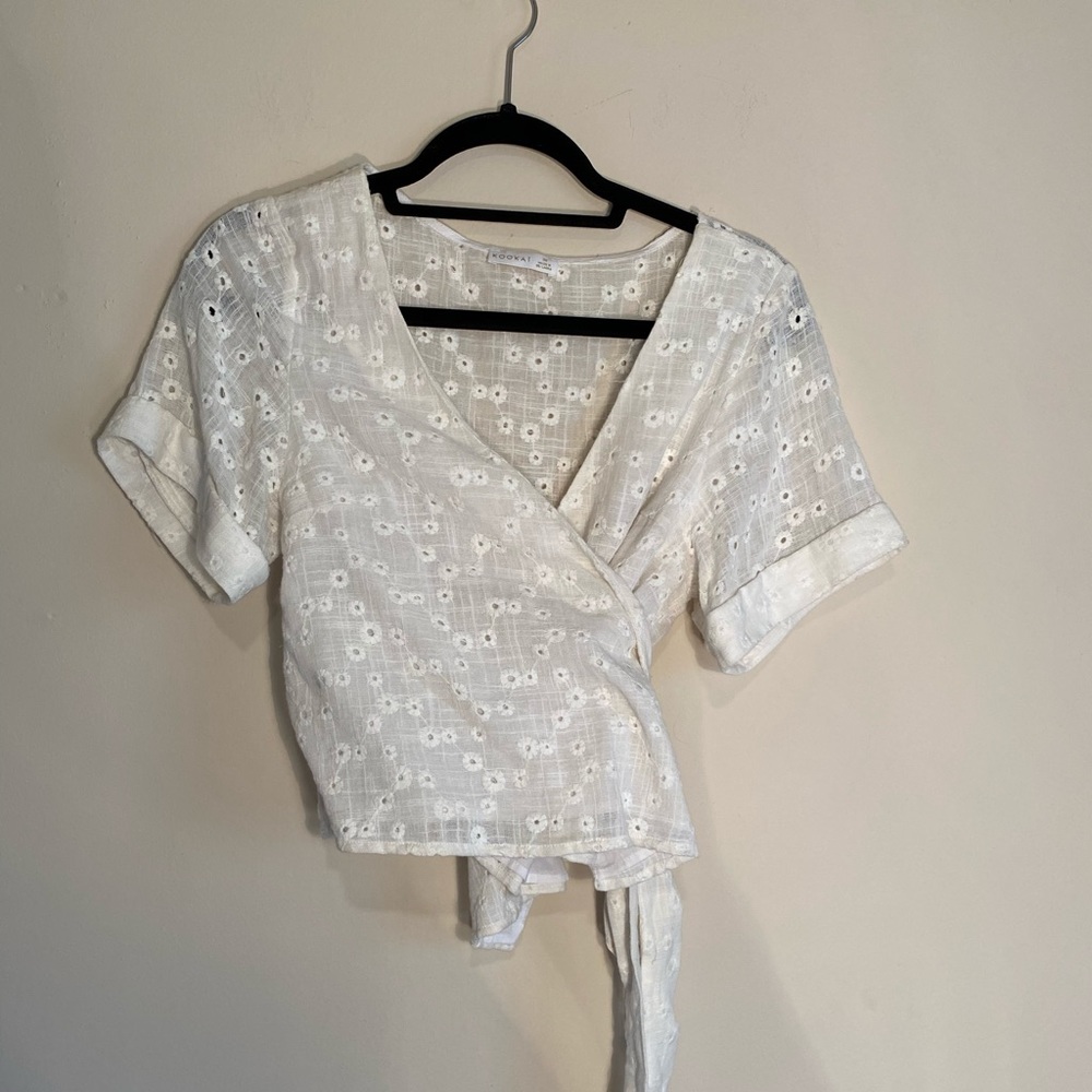 Linen Eyelet White Convertible Wrap Top